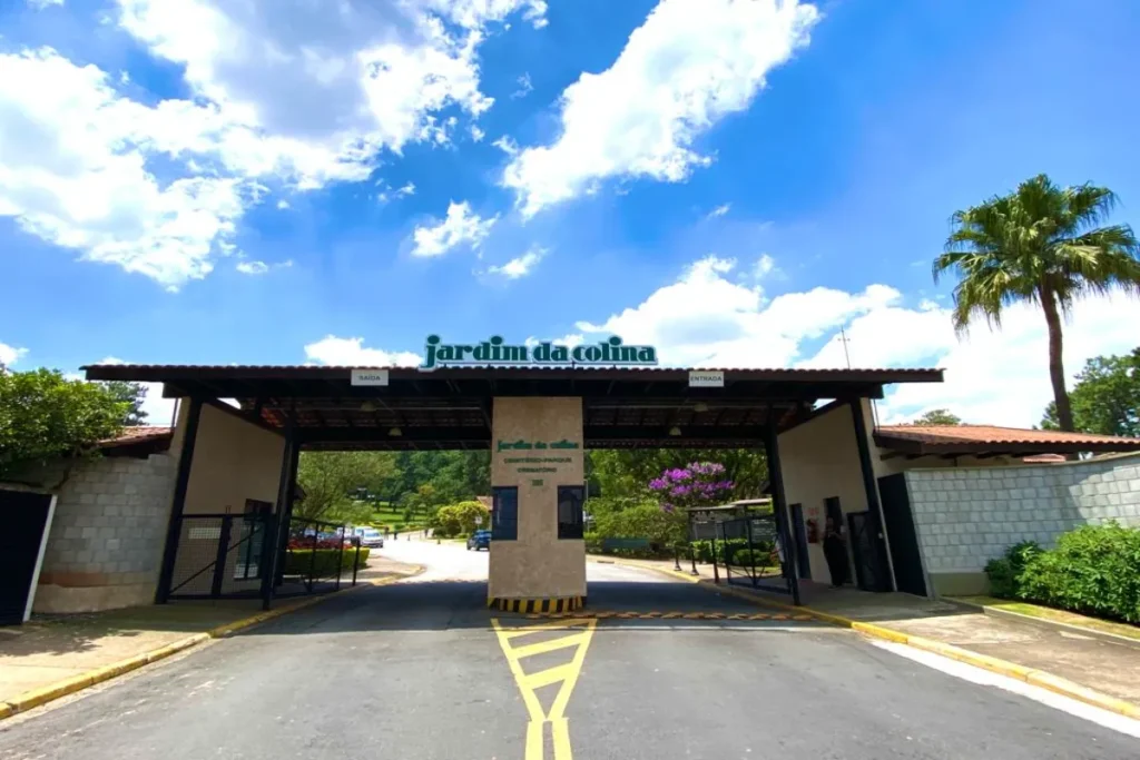 Fachada do Jardim da Colina, onde é possível realizada a aquisição de jazigo familiar
